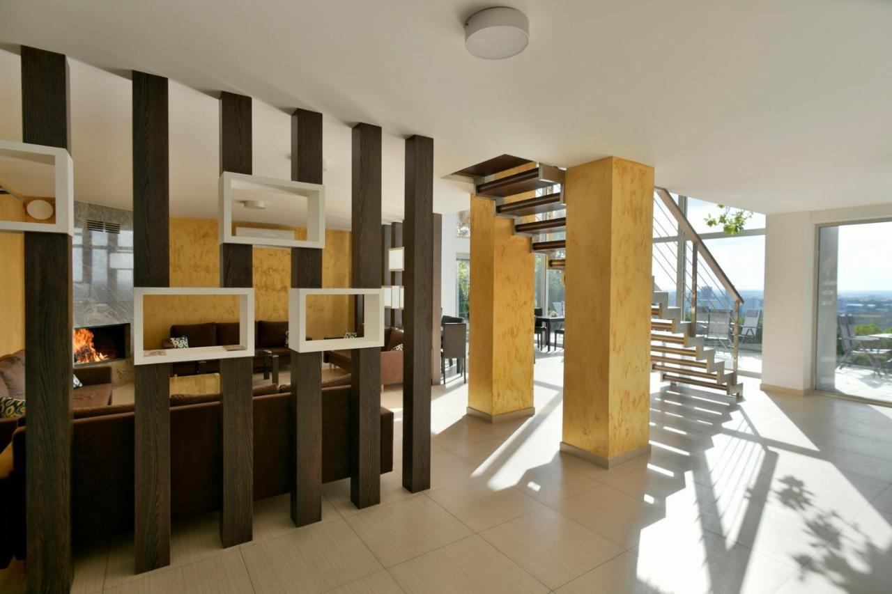 River View Apartments Hotel Bratislava Bagian luar foto
