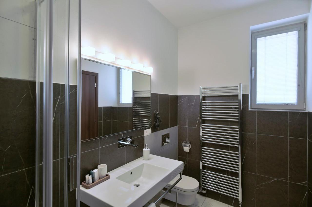 River View Apartments Hotel Bratislava Bagian luar foto