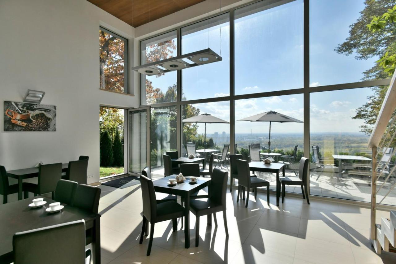 River View Apartments Hotel Bratislava Bagian luar foto