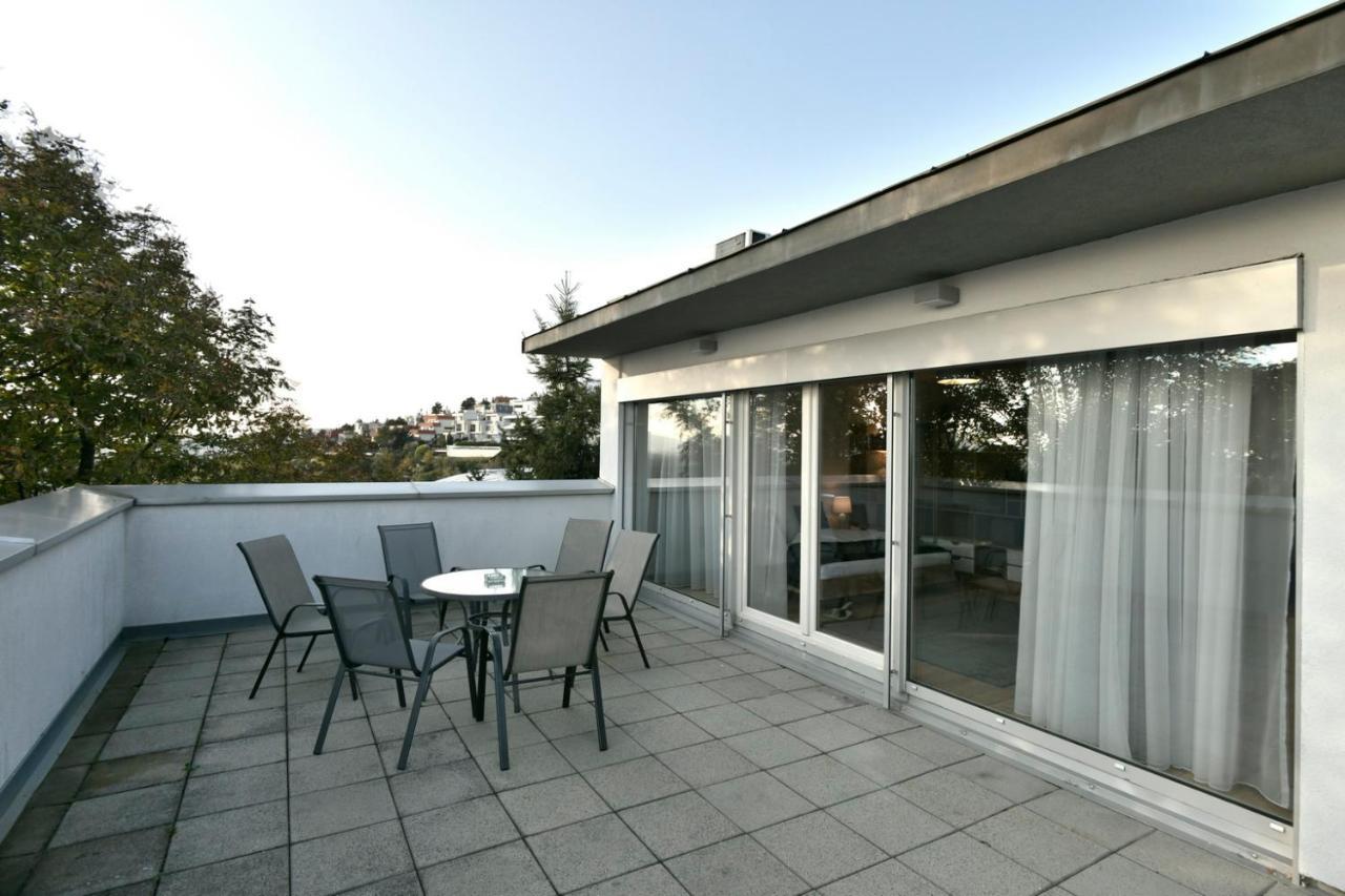 River View Apartments Hotel Bratislava Bagian luar foto