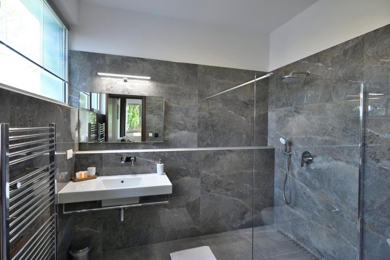 River View Apartments Hotel Bratislava Bagian luar foto