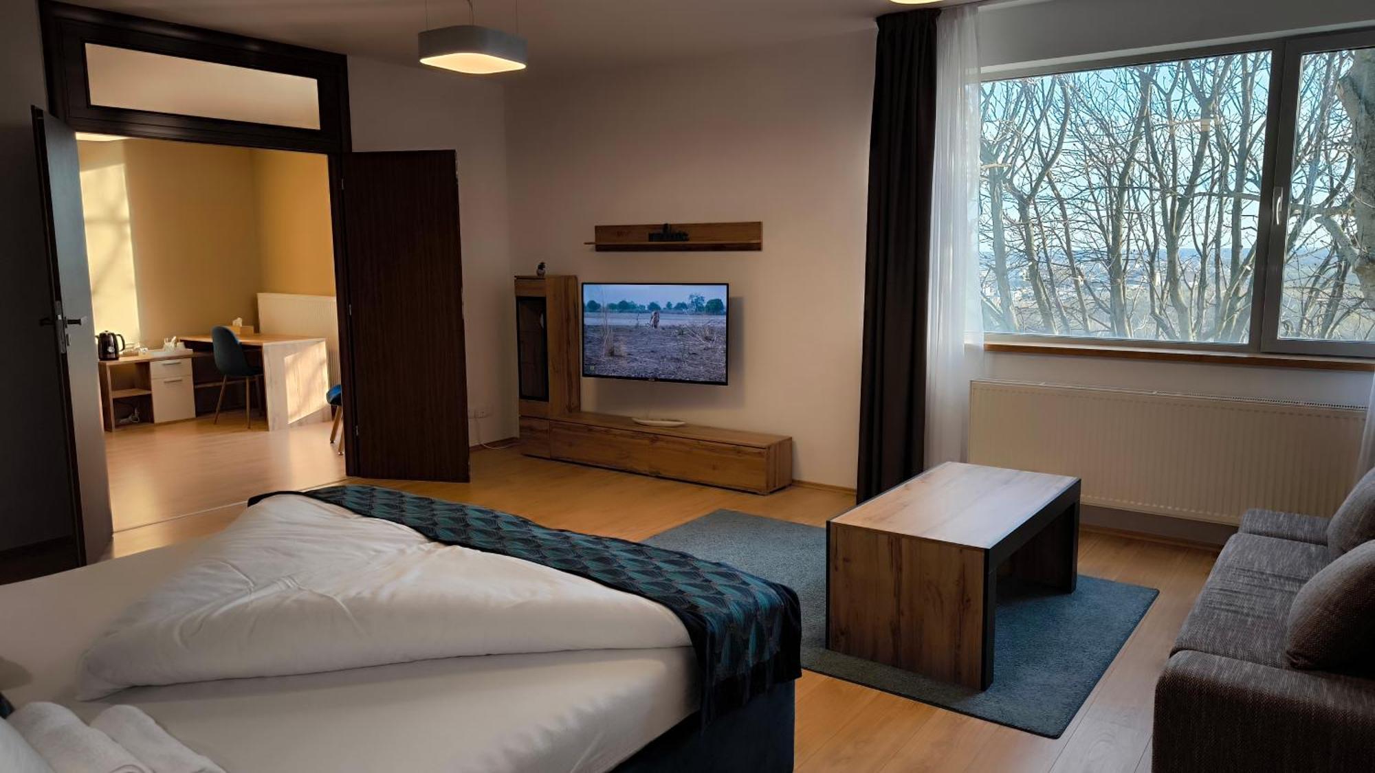 River View Apartments Hotel Bratislava Bagian luar foto