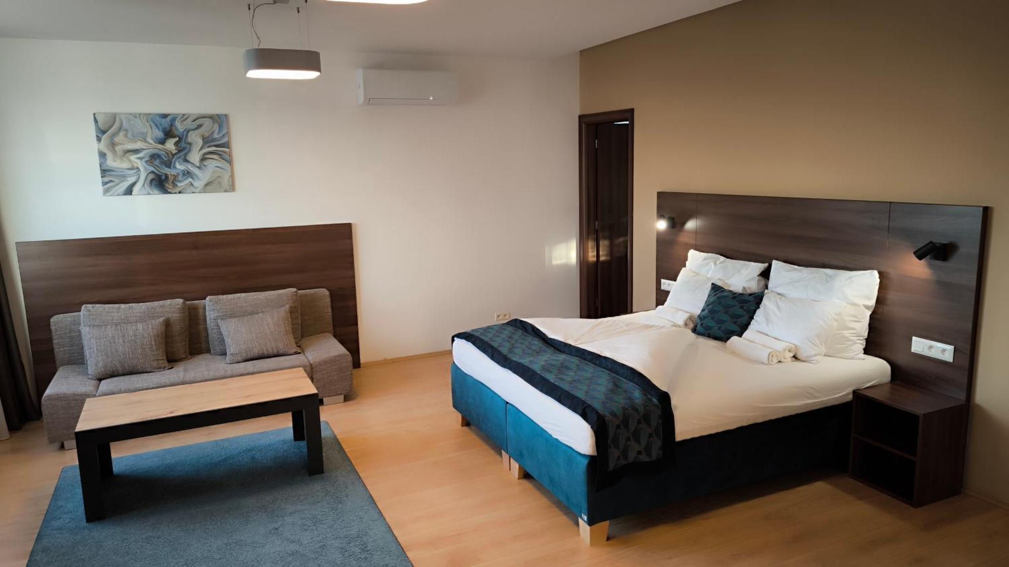 River View Apartments Hotel Bratislava Bagian luar foto