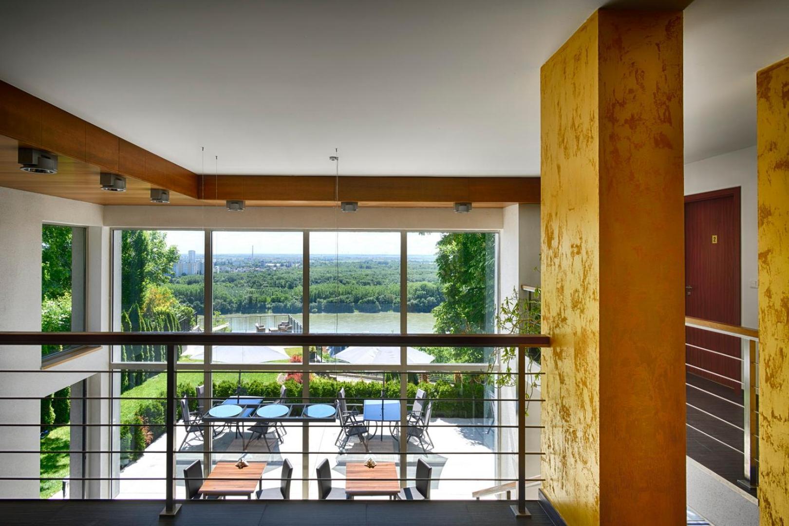 River View Apartments Hotel Bratislava Bagian luar foto