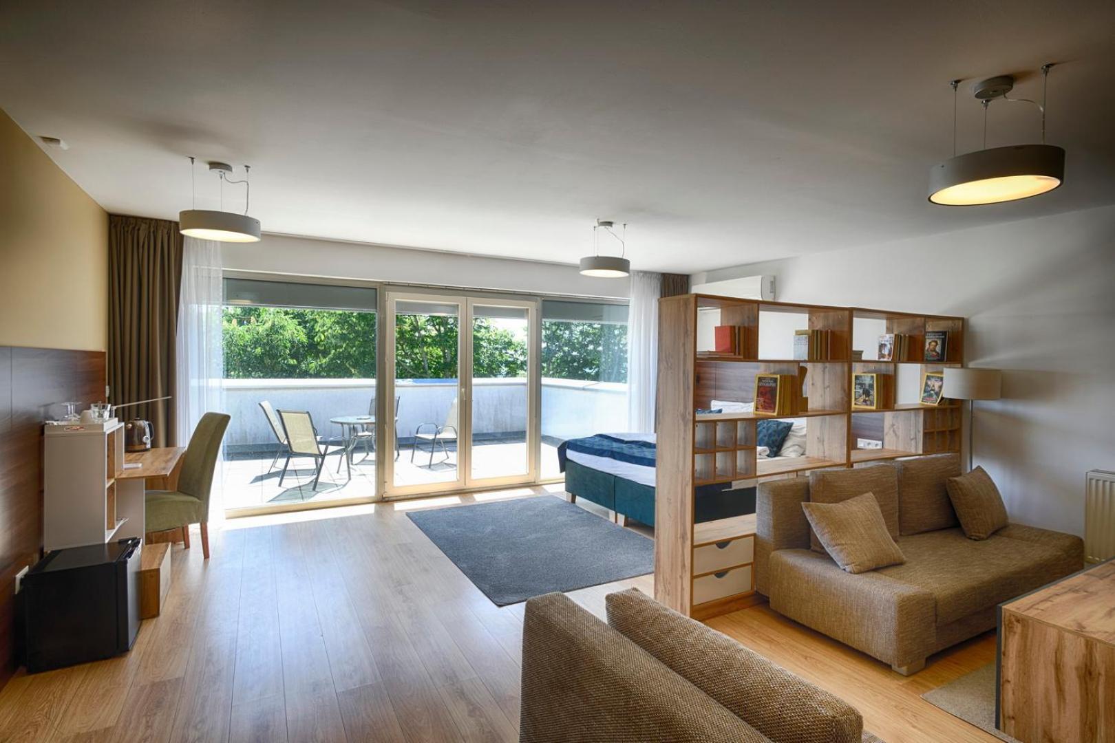 River View Apartments Hotel Bratislava Bagian luar foto